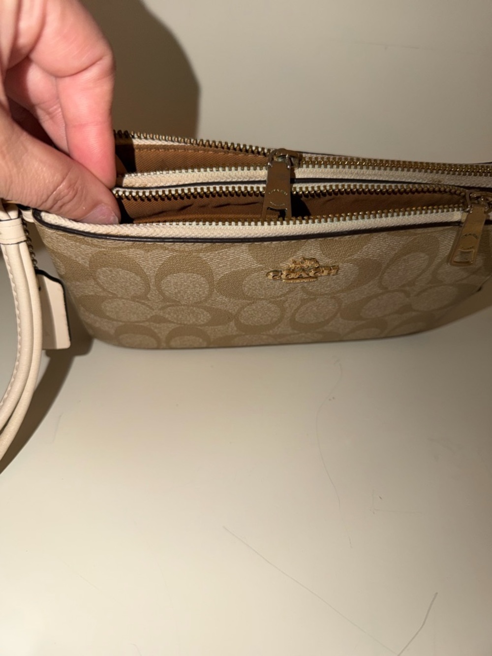 Coach Beige/Chalk Signature Double Zip Wristlet